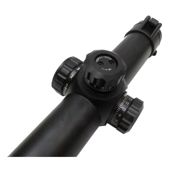JJ airsoft ottica LPVO 1-4x24 con anelli (nera)
