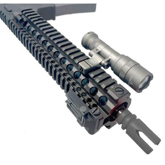 SOTAC SF340V led tactical light (dark earth)