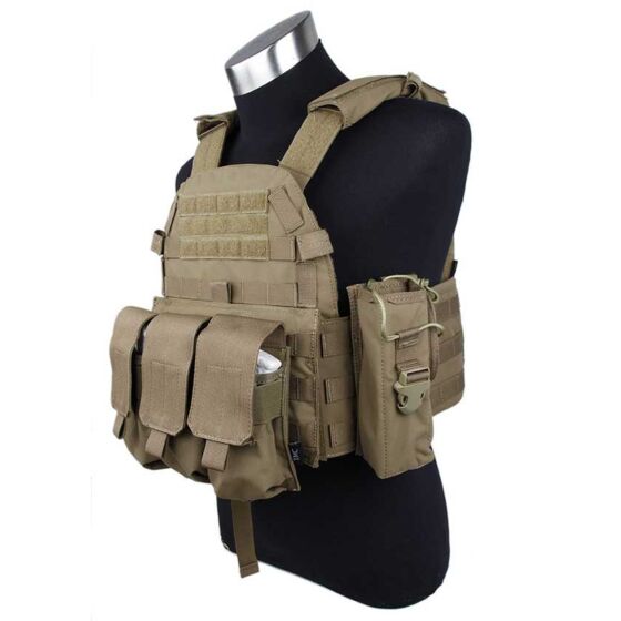 TMC giubbino tattico 6094 style plate carrier con 3 tasche (coyote brown)