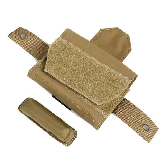 TMC tasca batterie per elmetti velcrata (coyote brown)